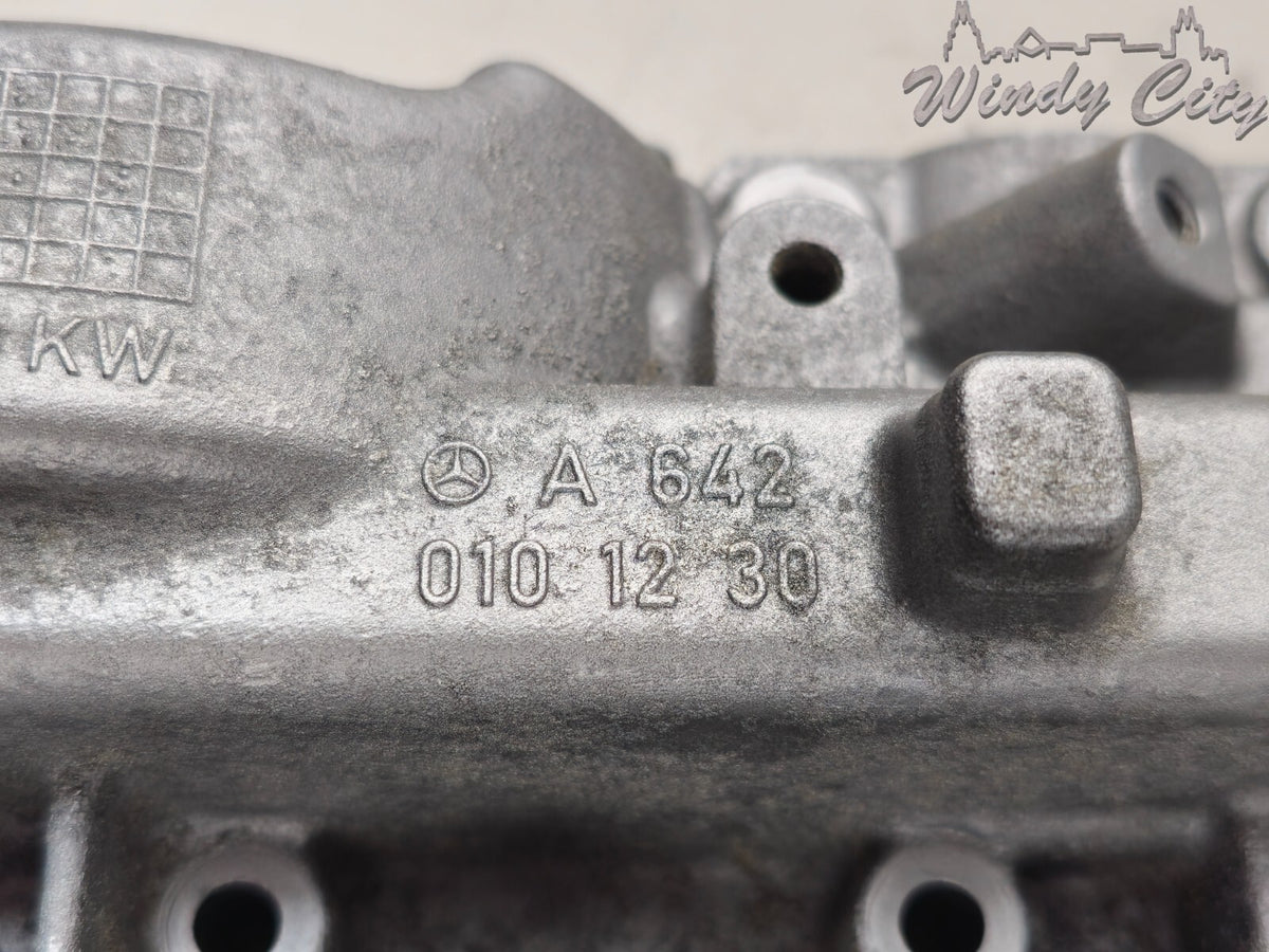 MERCEDES-BENZ OM642 DIESEL ENGINE LEFT VALVE COVER A6420101230
