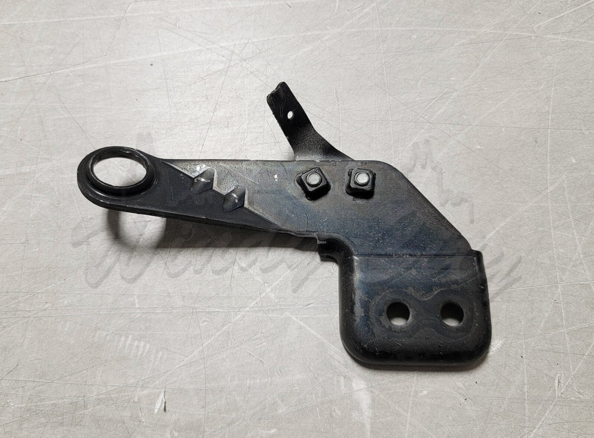 1.6L HYUNDAI KIA ENGINE LIFT BACKET