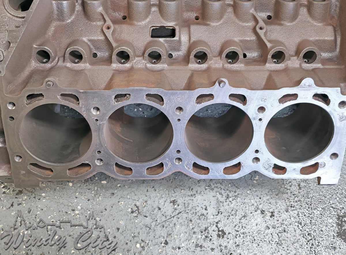 330 OLDSMOBILE ENGINE BLOCK # 381917