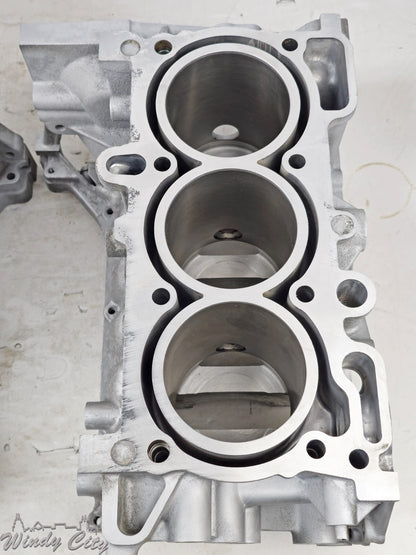 3.0L SUBARU EZ30 ENGINE BARE BLOCK Z30 302