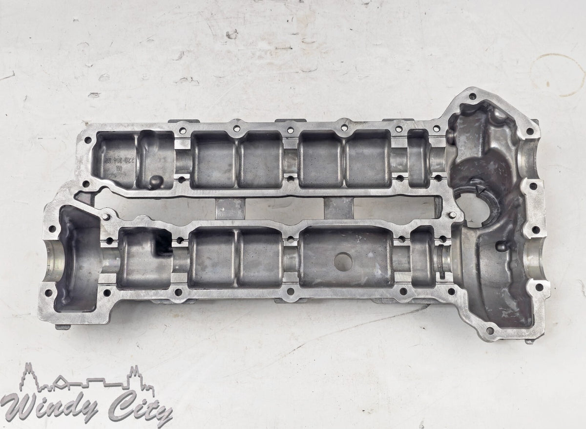 MERCEDES-BENZ OM642 DIESEL ENGINE RIGHT VALVE COVER A6420101630