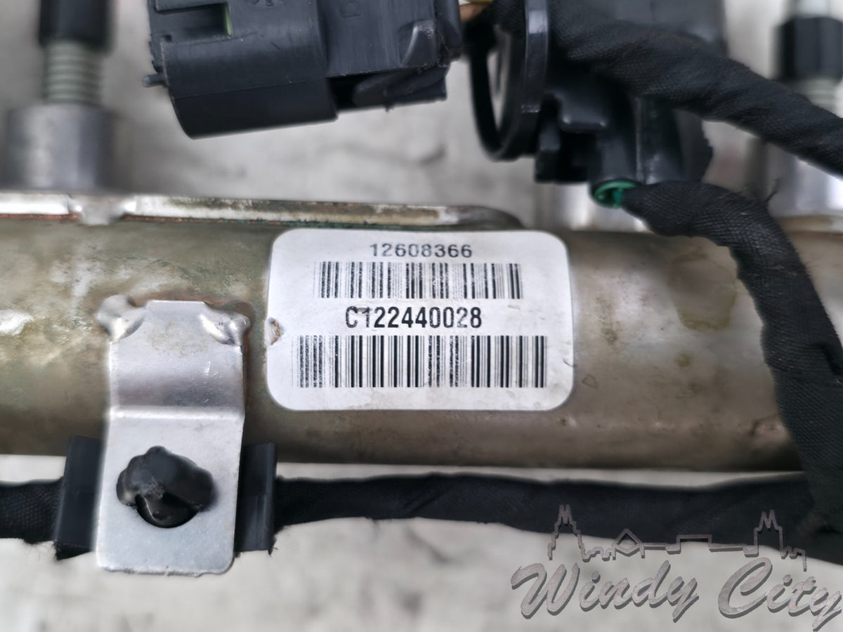 2.4L GM FUEL RAIL WITH INJECTORS 12608366