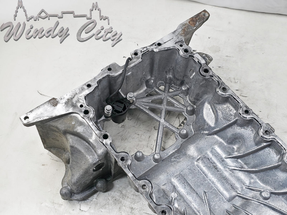2.8L DURAMAX GM DIESEL ENGINE UPPER OIL PAN 24585350