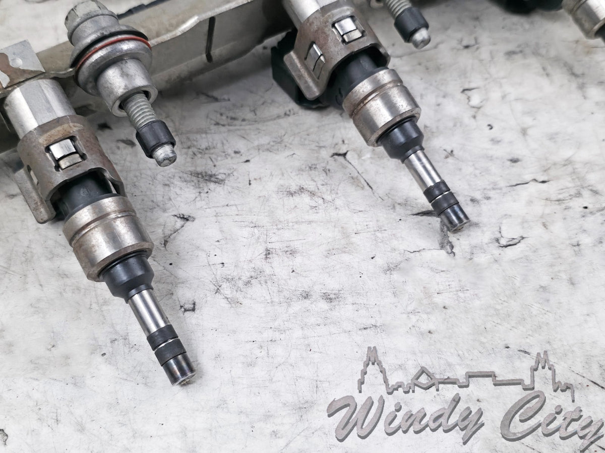 2.4L GM FUEL RAIL WITH INJECTORS 12608366
