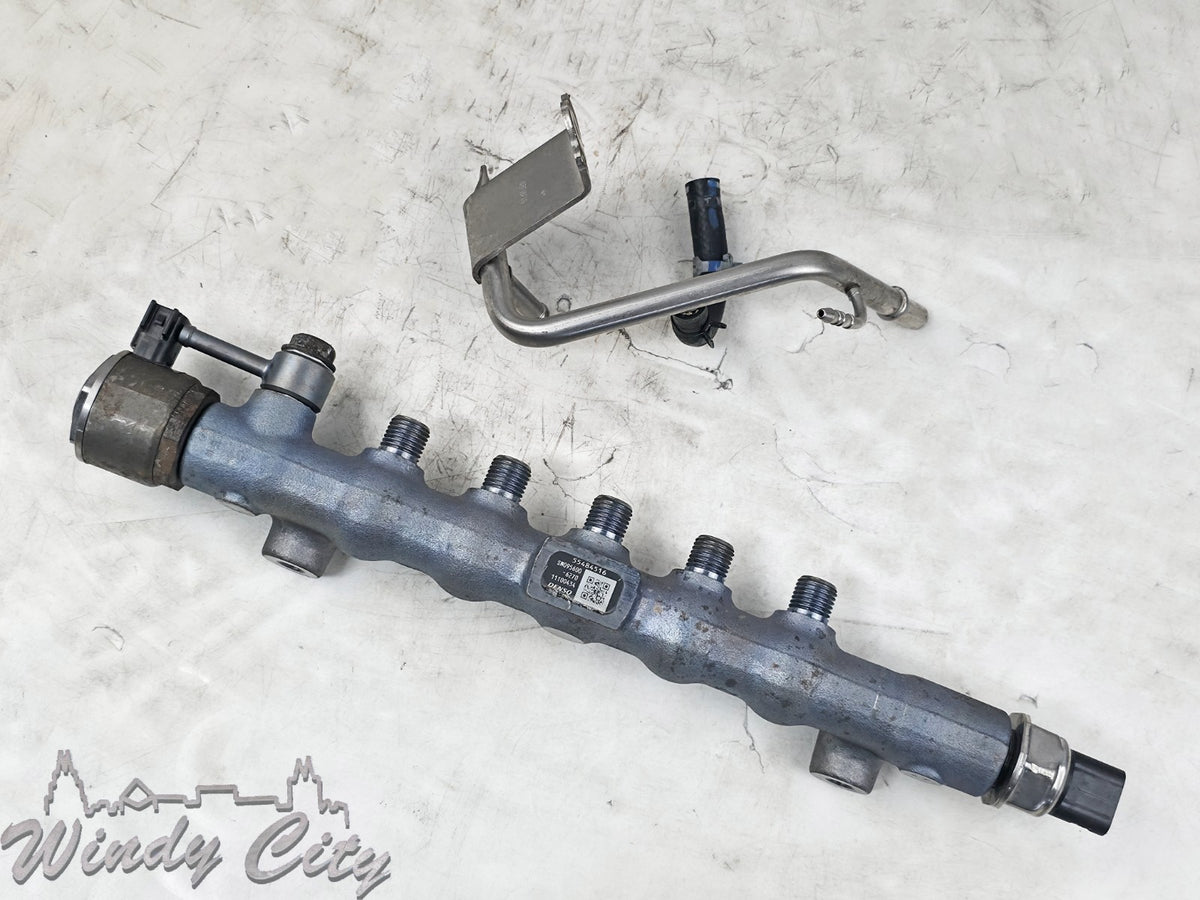 2.8L DURAMAX GM DIESEL ENGINE FUEL RAIL 55484516