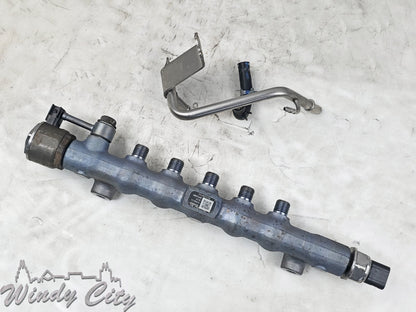 2.8L DURAMAX GM DIESEL ENGINE FUEL RAIL 55484516