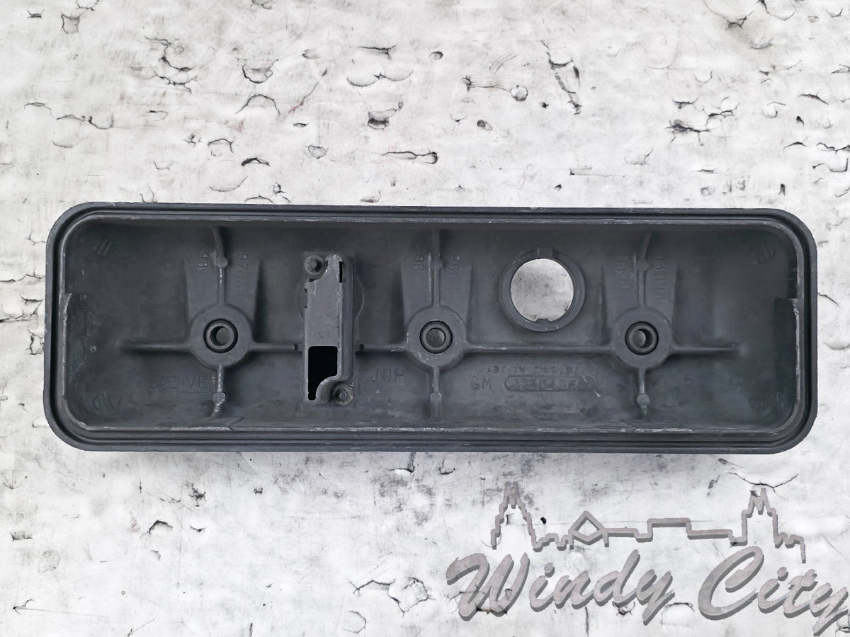 4.3L GM ENGINE VALVE COVER 12554256 DRIVER