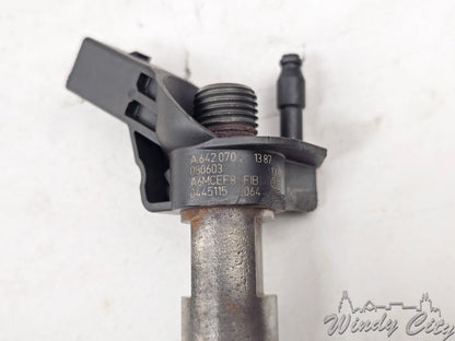 3.0L MERCEDES DIESEL ENGINE FUEL INJECTOR USED OEM 6420701387