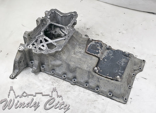 2.8L DURAMAX GM DIESEL ENGINE UPPER OIL PAN 24585350