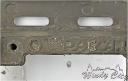 PACCAR MX13 FUEL RAIL BRACKET 2118432 WITH BOLTS