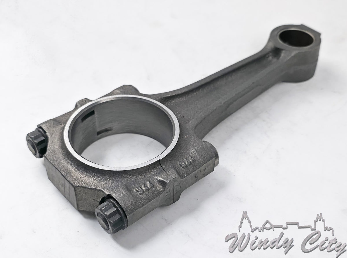 944 PORSCHE 2.5L RECONDITIONED CONNECTING ROD #109