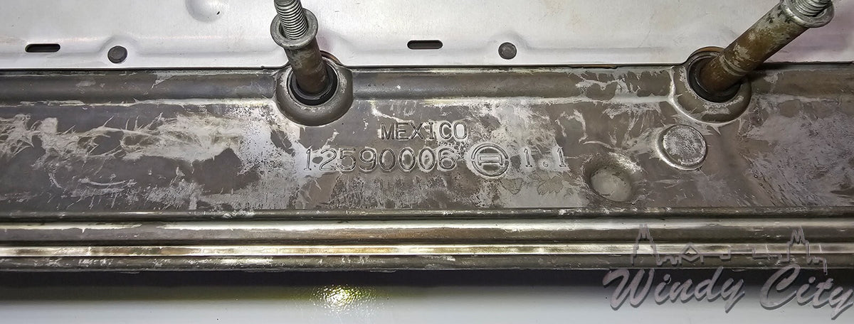5.3L GM 325 CHEVY PONTIAC LS LEFT SIDE ENGINE VALVE COVER 12590006