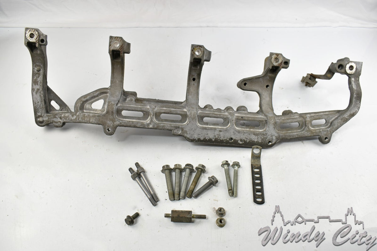 PACCAR MX13 FUEL RAIL BRACKET 2118432 WITH BOLTS