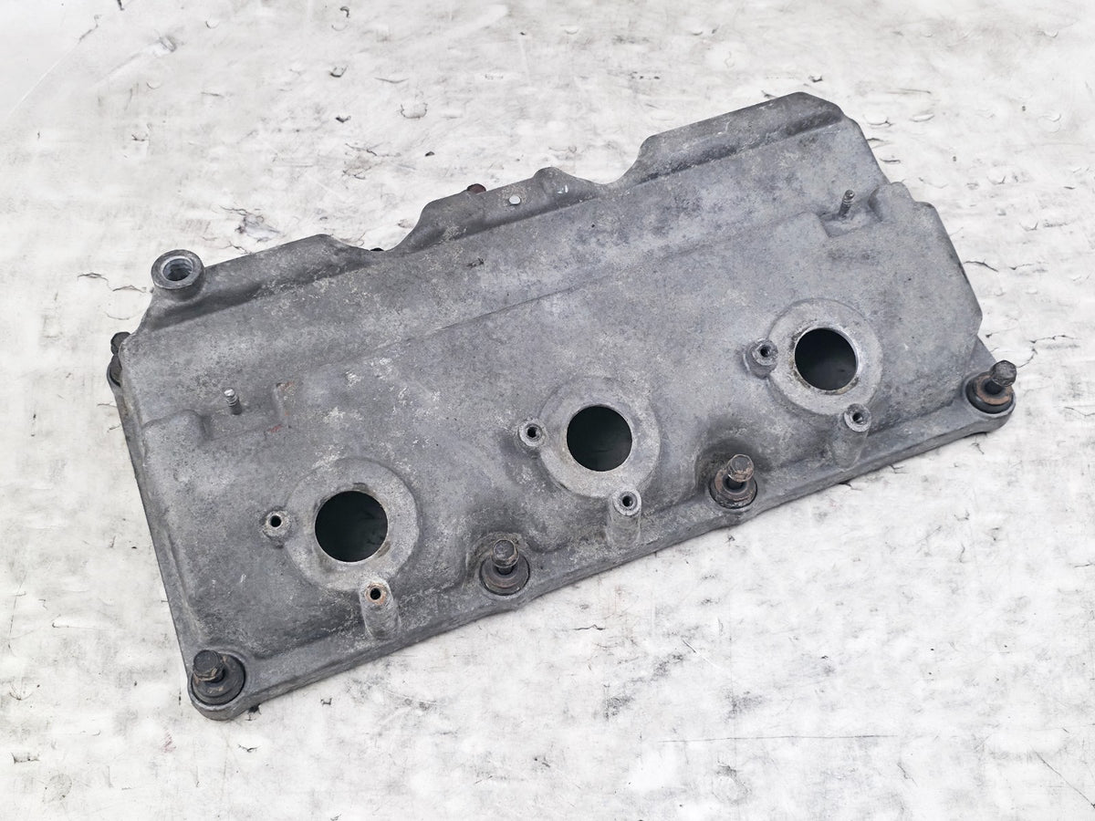 98-04 CHRYSLER 3.2L 3.5L LEFT DRIVER ENGINE VALVE COVER #04792103