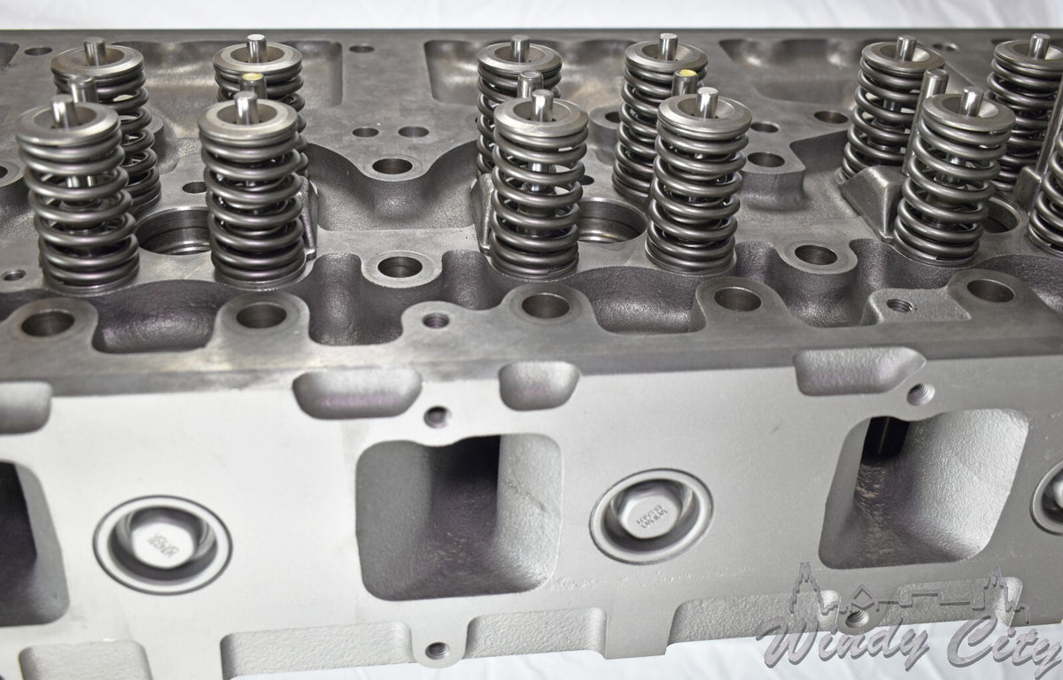 VED12 VOLVO D12 REMANUFACTURED CYLINDER HEAD 1677701
