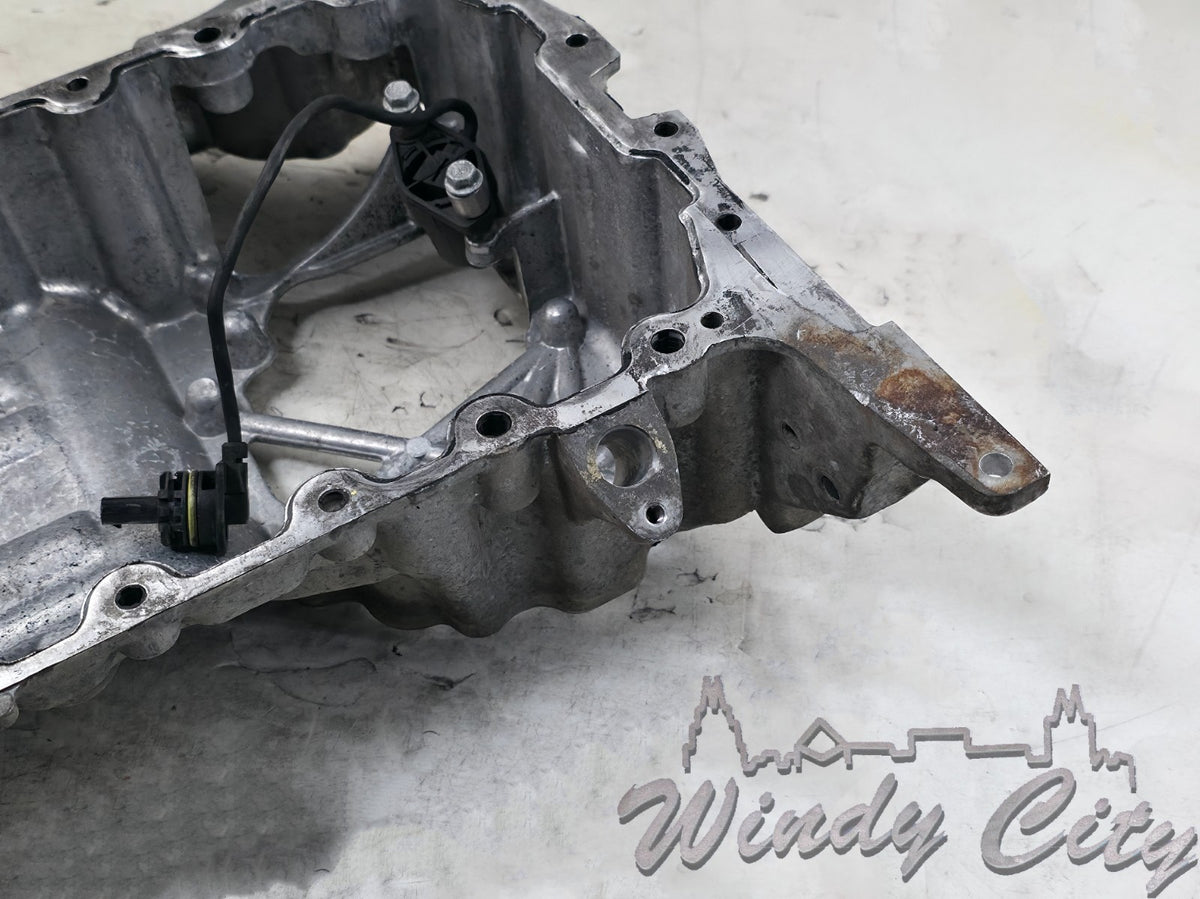 2.8L DURAMAX GM DIESEL ENGINE UPPER OIL PAN 24585350