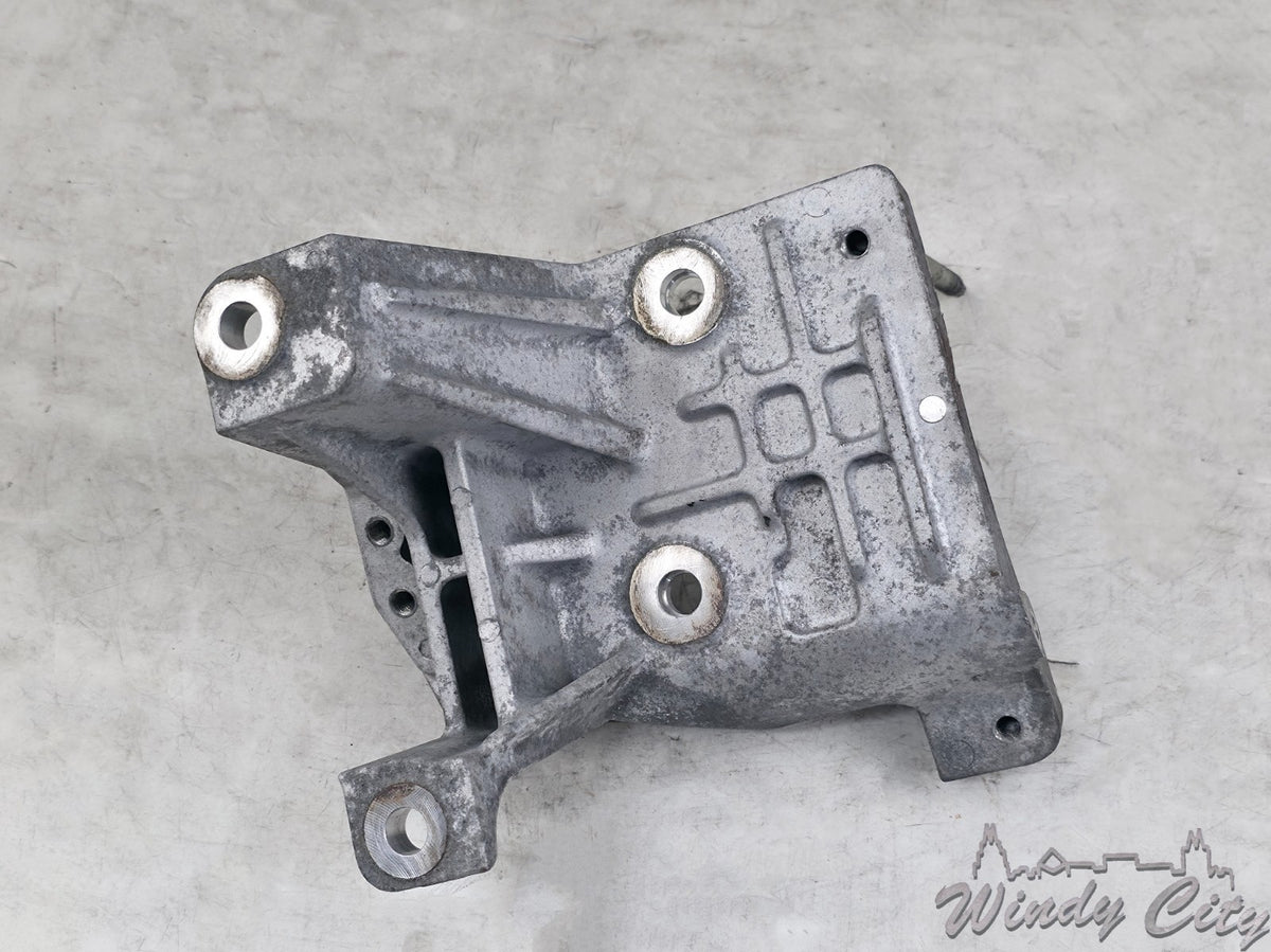 GM AC COMPRESSOR BRACKET 12676342