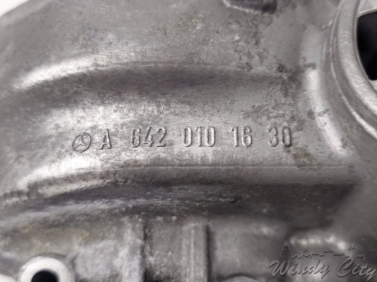 MERCEDES-BENZ OM642 DIESEL ENGINE RIGHT VALVE COVER A6420101630