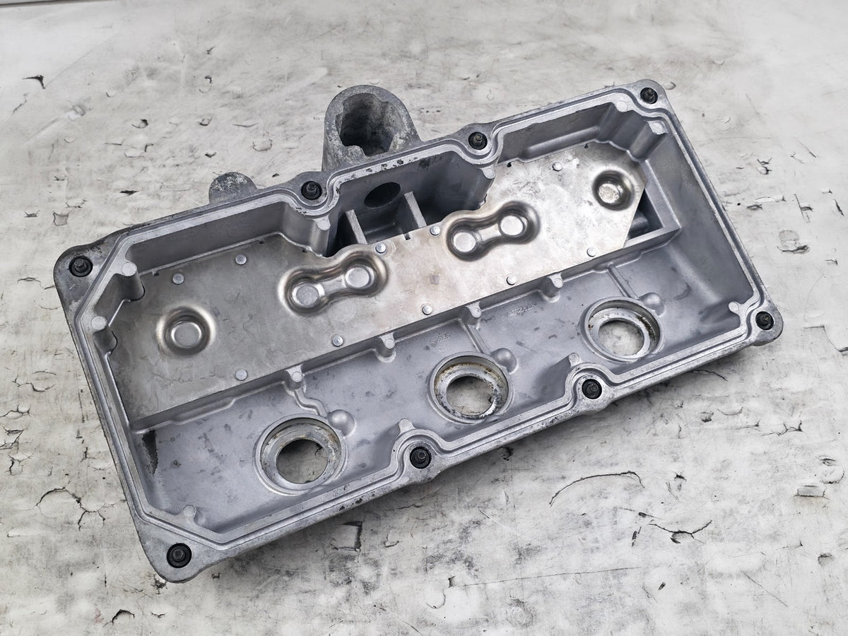 98-04 CHRYSLER 3.2L 3.5L RIGHT PASSENGER ENGINE VALVE COVER #04792102