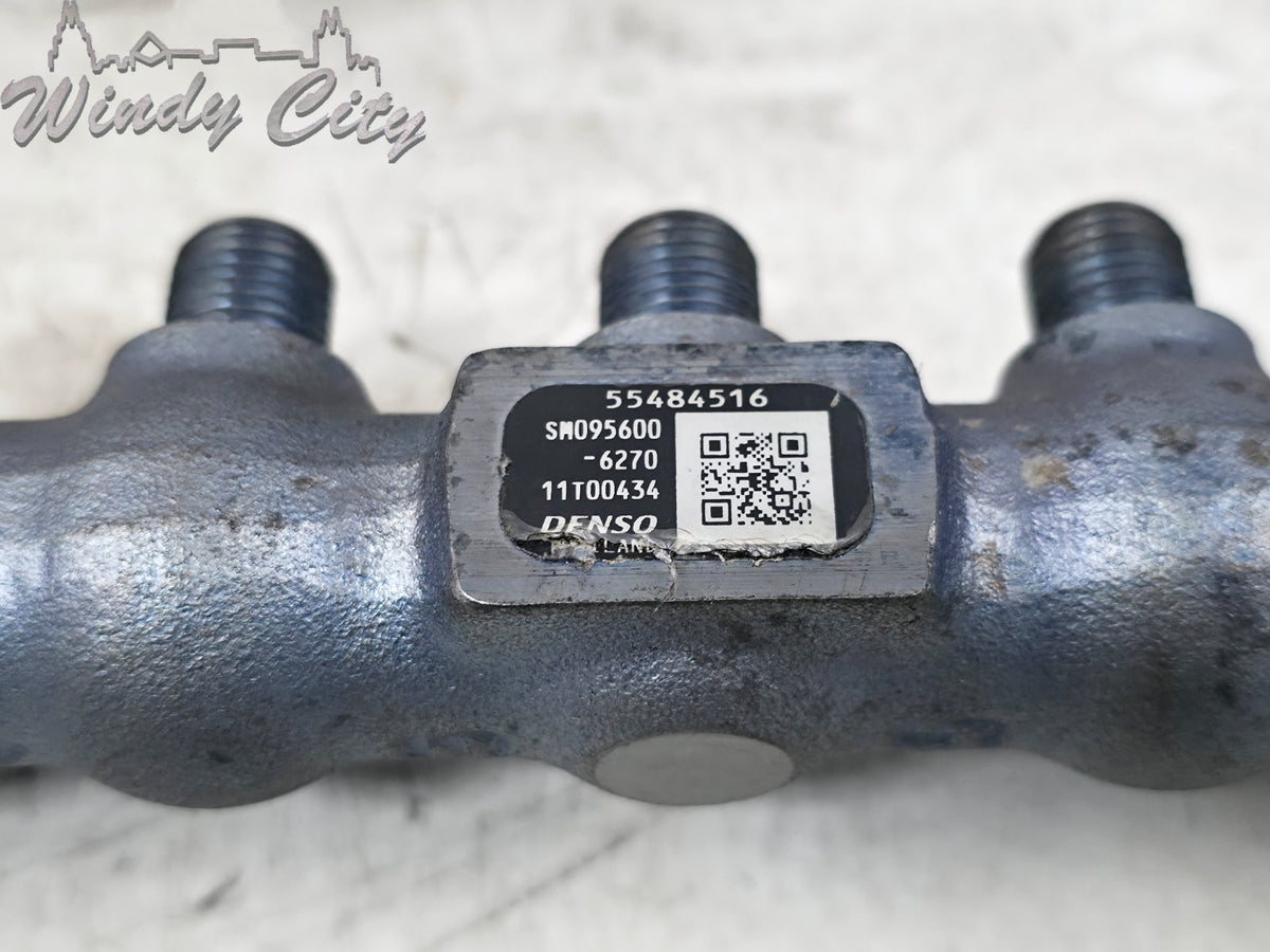 2.8L DURAMAX GM DIESEL ENGINE FUEL RAIL 55484516