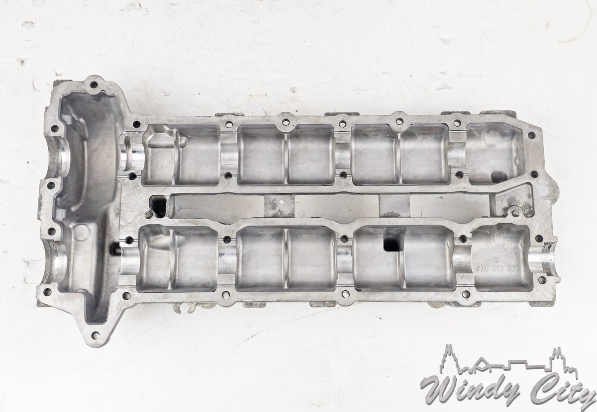 MERCEDES-BENZ OM642 DIESEL ENGINE LEFT VALVE COVER A6420101230