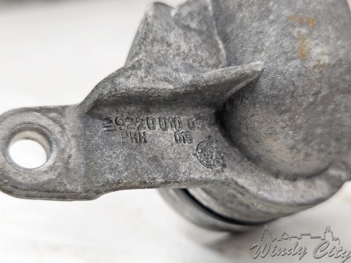 MERCEDES OM642 DIESEL ENGINE CRANKCASE BREATHER HOSE HOUSING A-642-010-01-31