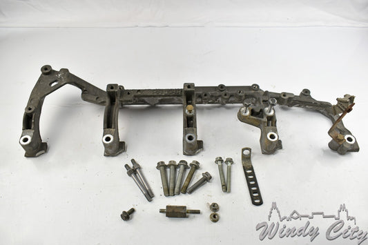 PACCAR MX13 FUEL RAIL BRACKET 2118432 WITH BOLTS