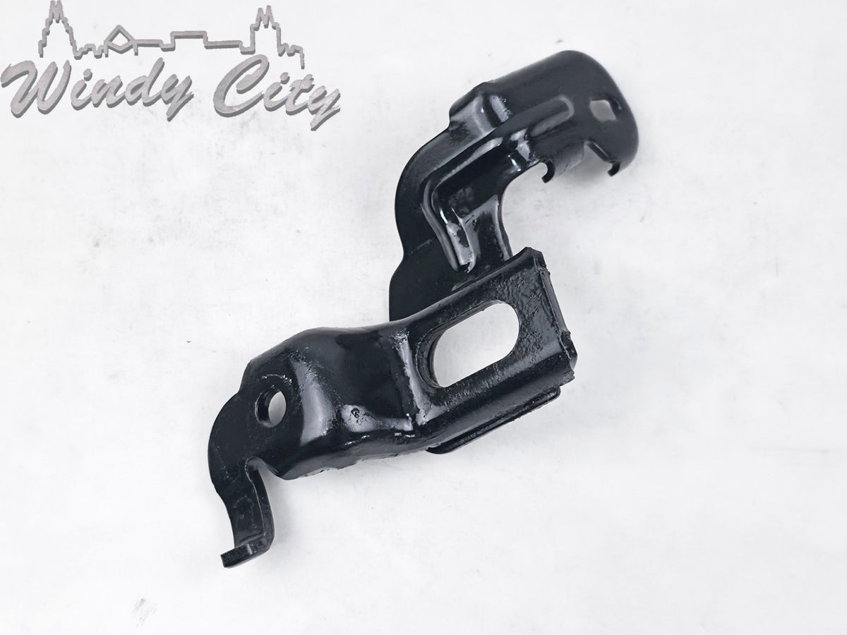 GM ENGINE LIFT BRACKET 55584952