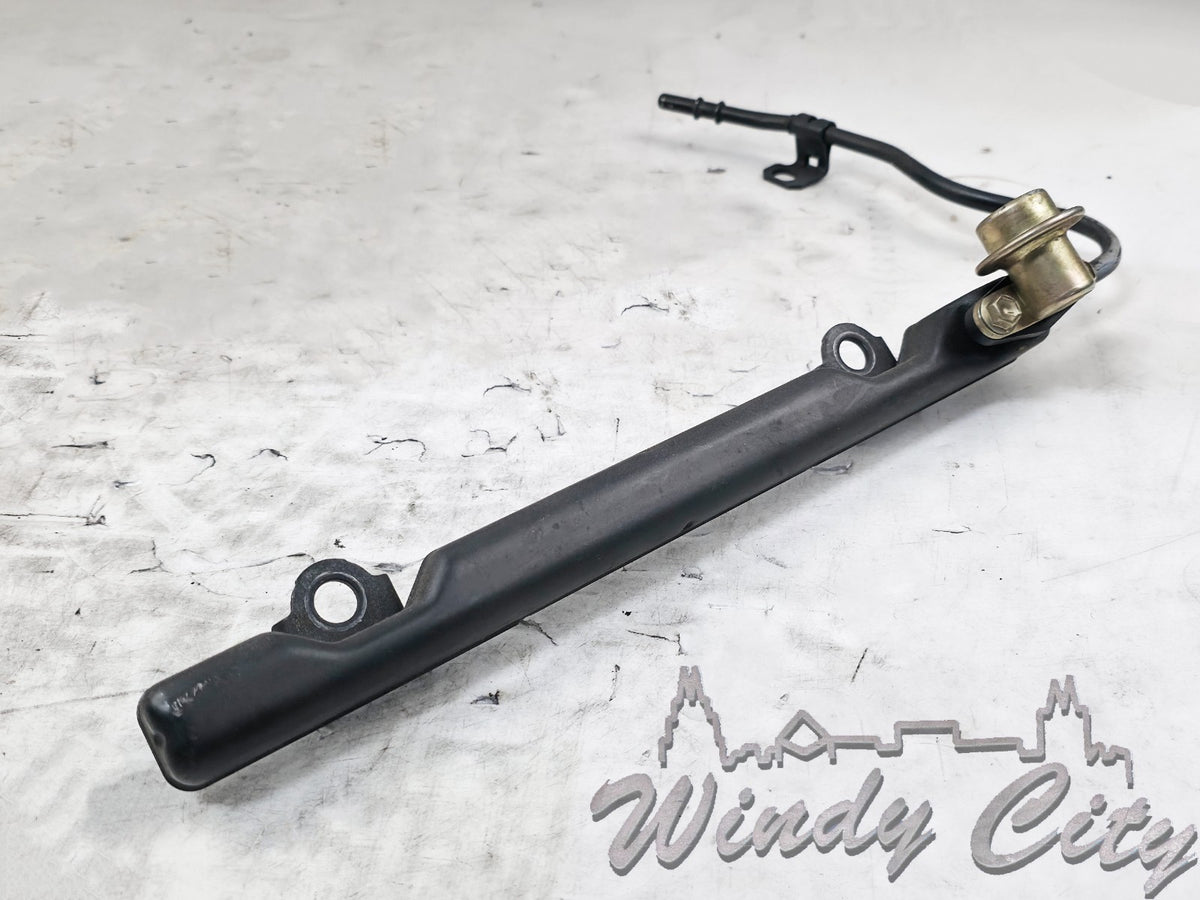 96-99 1.5L 1.8L 5EFE 1ZZFE TOYOTA ENGINE FUEL RAIL WITH PRESSURE DAMPER