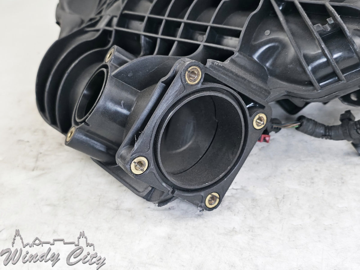 2.8L GM DURAMAX DIESEL ENGINE INTAKE MANIFOLD 55598784